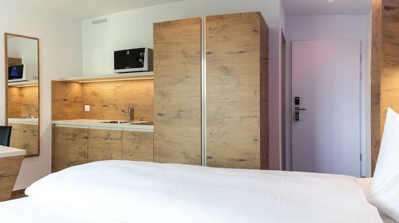 Jet Hotel Zurich Airport