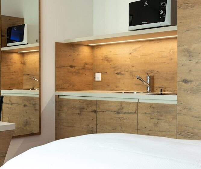 Jet Hotel Zurich Airport