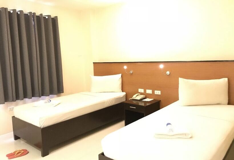 هتل Krishatel Leisure Inn