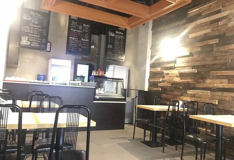 هتل Krishatel Leisure Inn