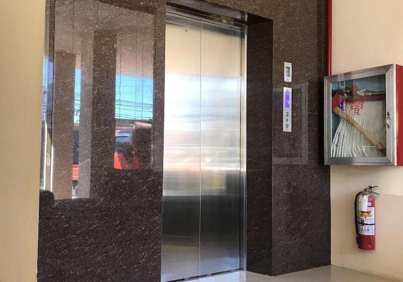 هتل Krishatel Leisure Inn