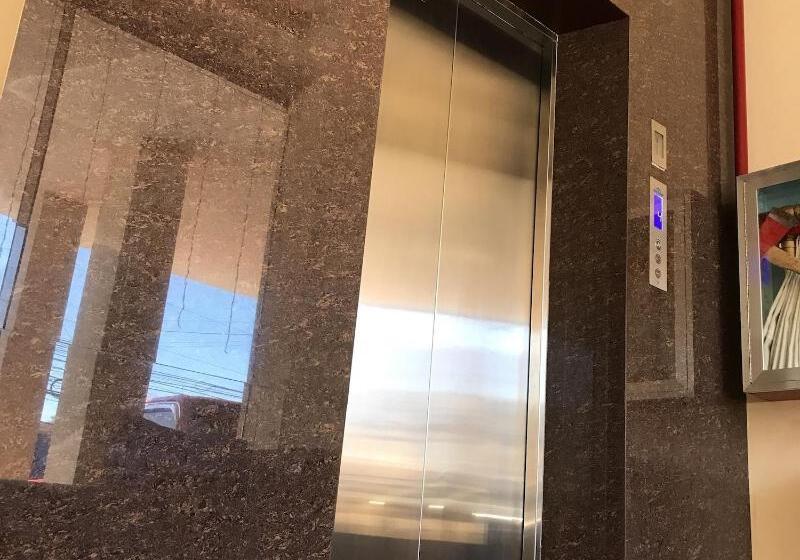 هتل Krishatel Leisure Inn