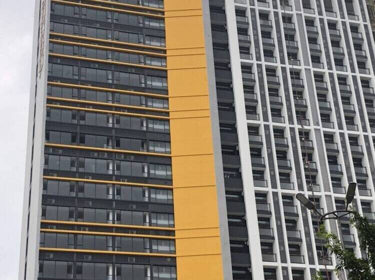 Отель Poltton International Apartment Gaoming