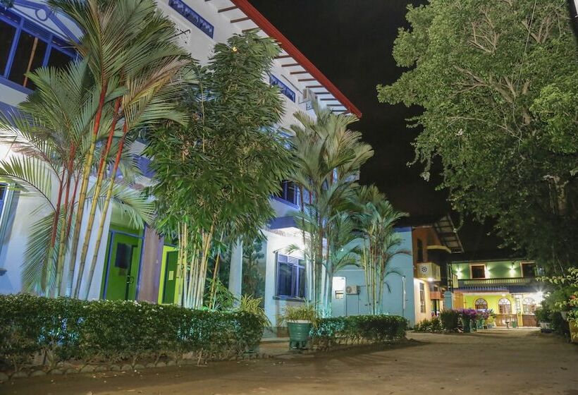 בית מלון כפרי Ranmal Airport Transit