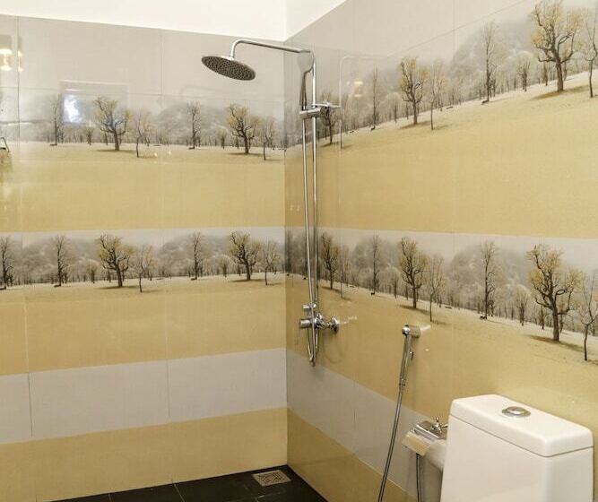 בית מלון כפרי Ranmal Airport Transit