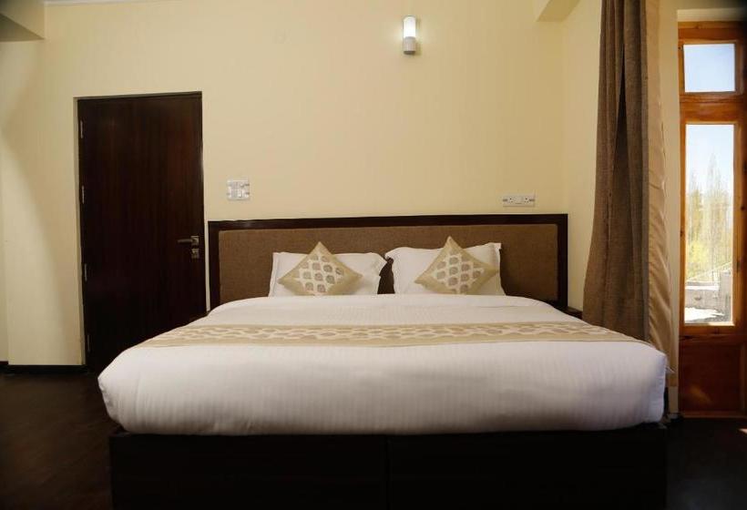Hotel Royal Hill By Oyo Rooms