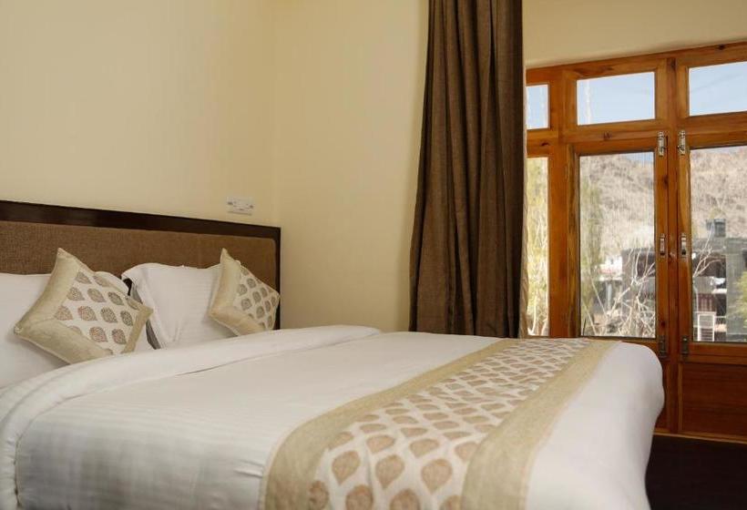 Hotel Royal Hill By Oyo Rooms