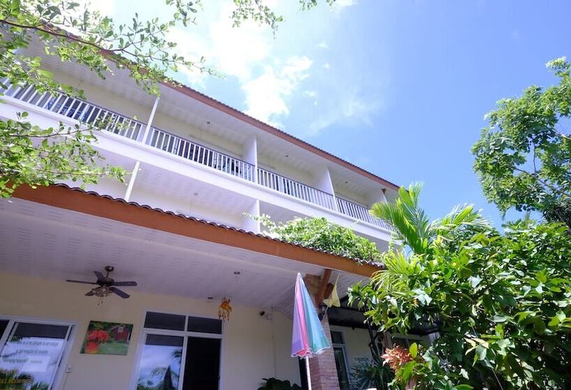 בית מלון כפרי Choengmon Residence