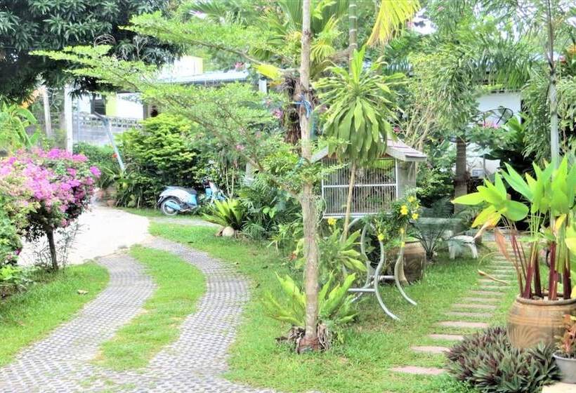 בית מלון כפרי Choengmon Residence