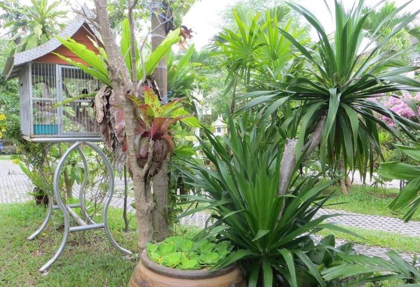 בית מלון כפרי Choengmon Residence