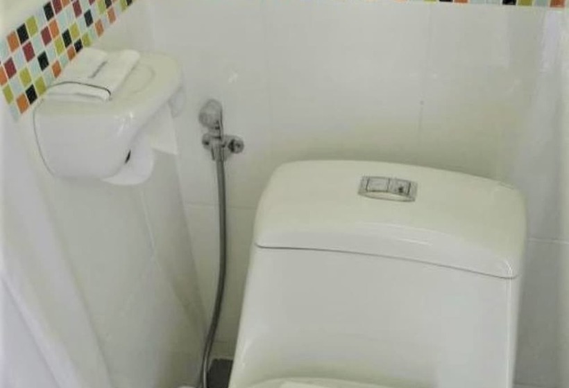 בית מלון כפרי Choengmon Residence