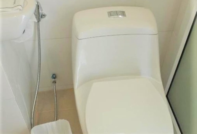 בית מלון כפרי Choengmon Residence