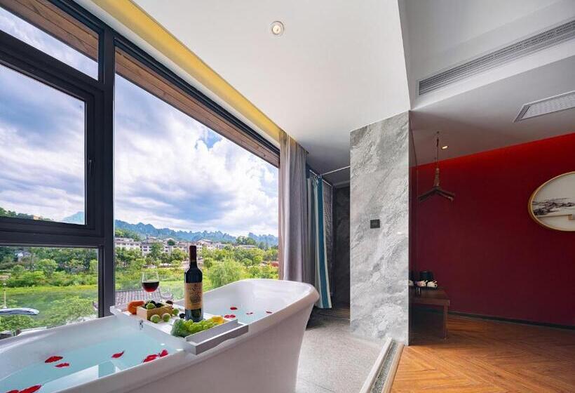 בית מלון כפרי 張家界武陵源北岸輕奢客棧 森林公園店