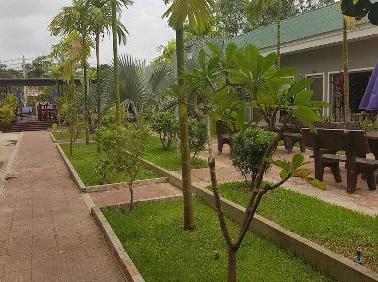 호텔 White Lotus Resort