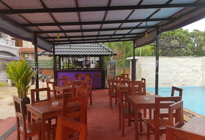 호텔 White Lotus Resort