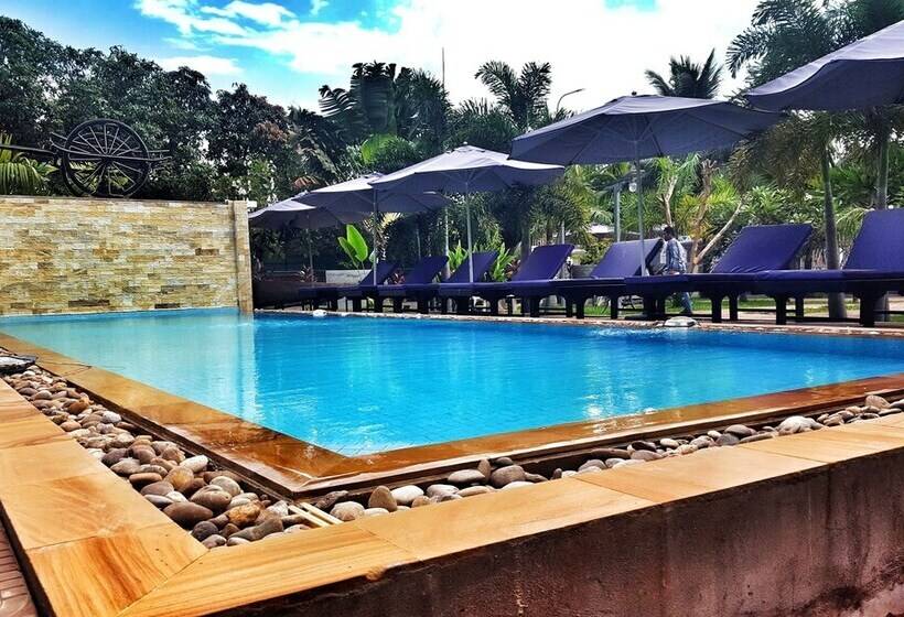 호텔 White Lotus Resort