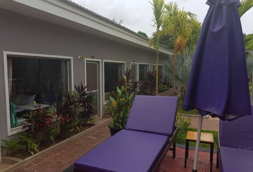 호텔 White Lotus Resort