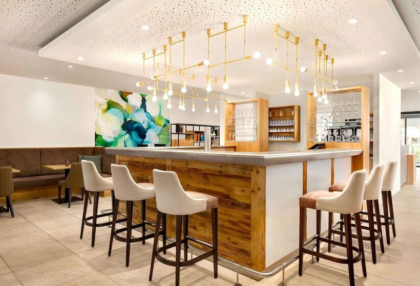 호텔 Wyndham Garden Munich Messe