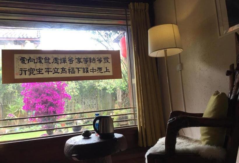 Lijiang Shuhe Qingtao Inn