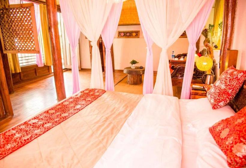 Lijiang Shuhe Qingtao Inn