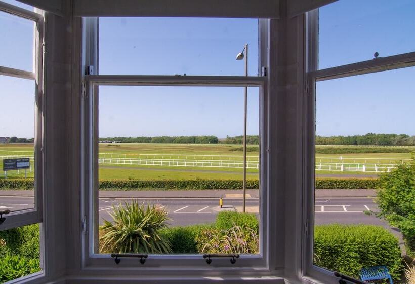 Пансион Arden House   Rooms With Continental Breakfast