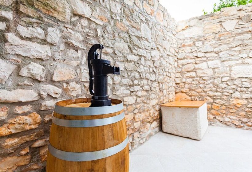 膳宿费 Guest House Mara