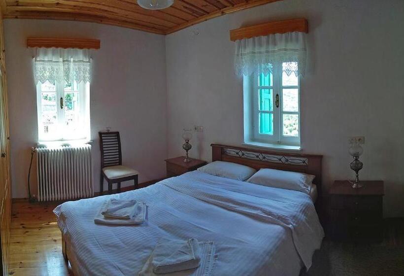 بنسيون Guesthouse Iro