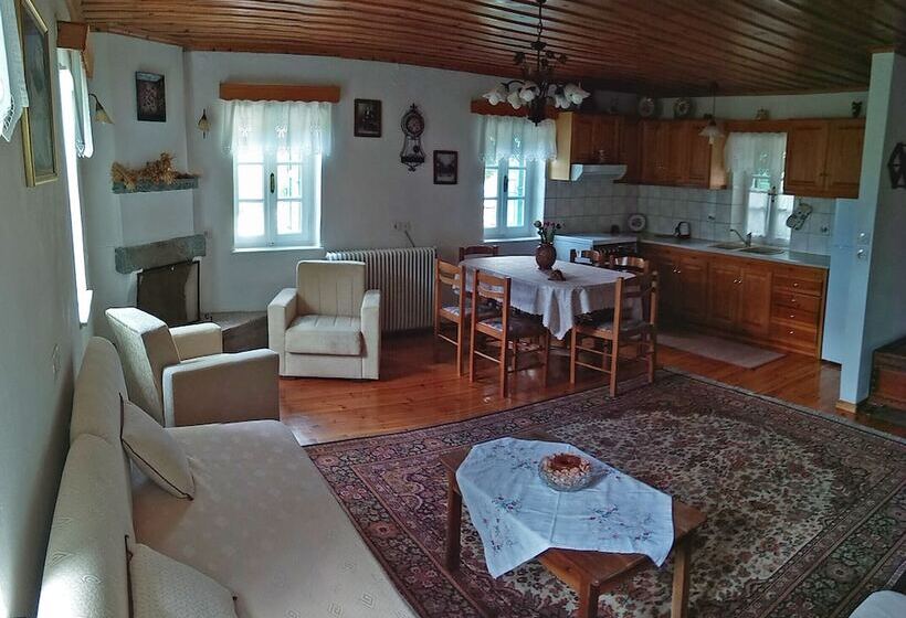بنسيون Guesthouse Iro