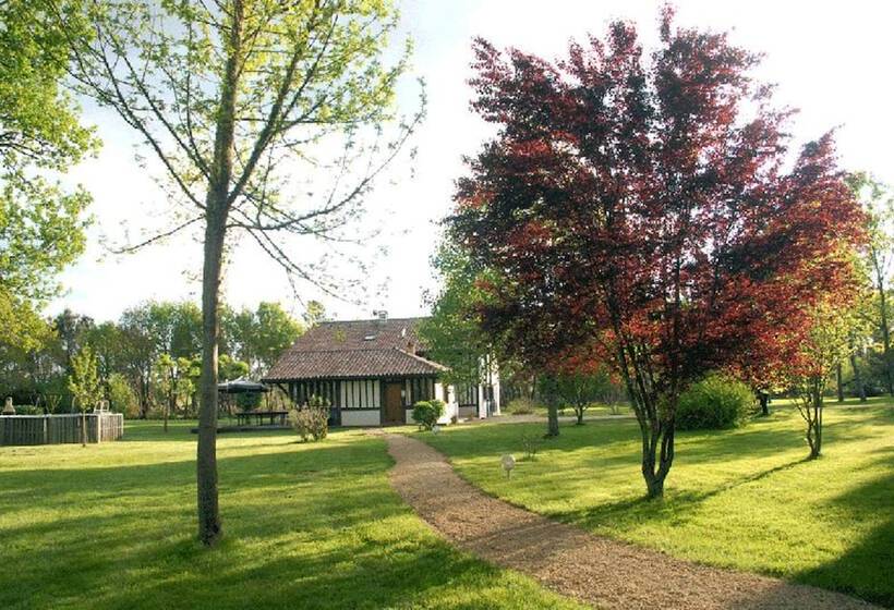 פנסיון Les Arbousiers