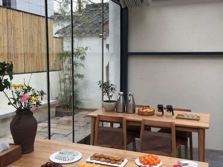 ペンション Mild Spring Boutique