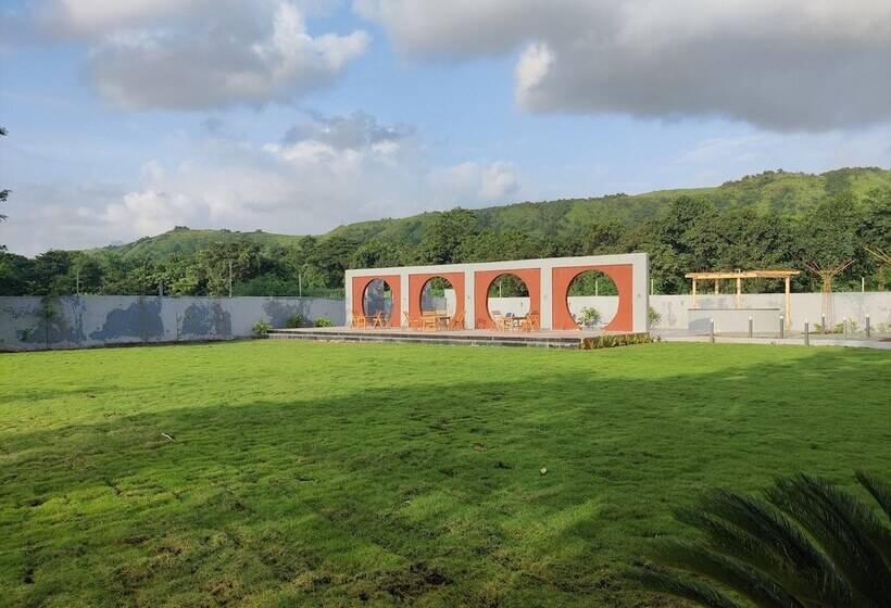 ペンション Pushp Vatika Resort & Lawns