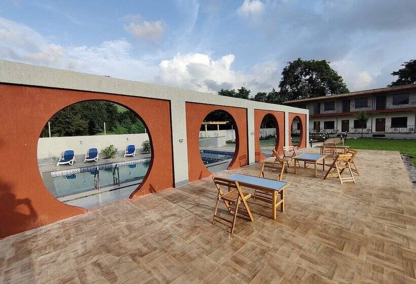 ペンション Pushp Vatika Resort & Lawns