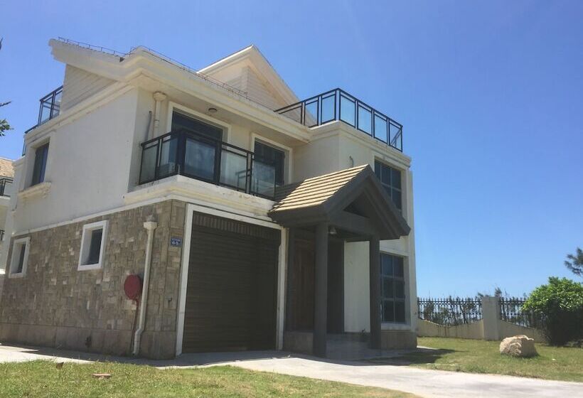 פנסיון The Yard Guesthouse