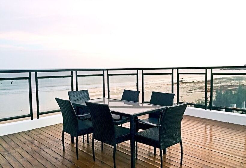 פנסיון The Yard Guesthouse