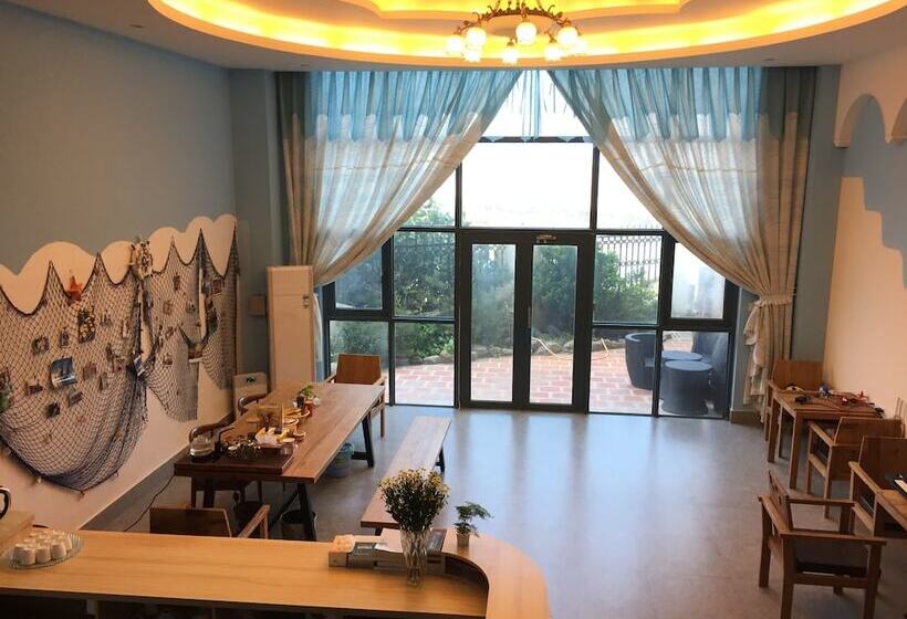 פנסיון The Yard Guesthouse