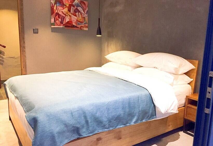 פנסיון The Yard Guesthouse