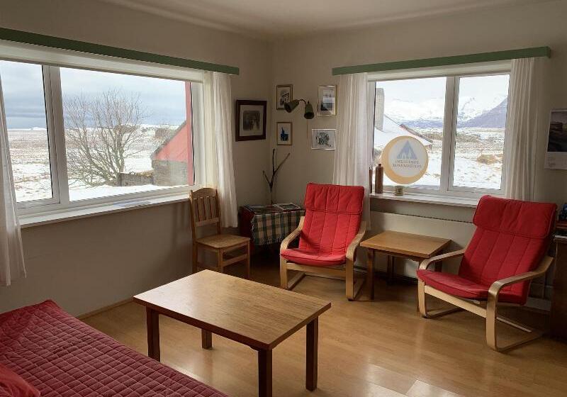 هاستل Vagnsstadir Guesthouse