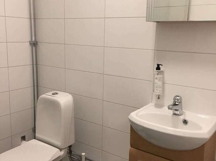 Vallabiten Apartments Via Hotel Esplanad