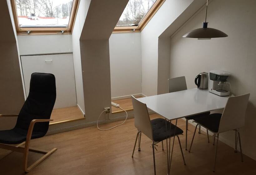 Vallabiten Apartments Via Hotel Esplanad