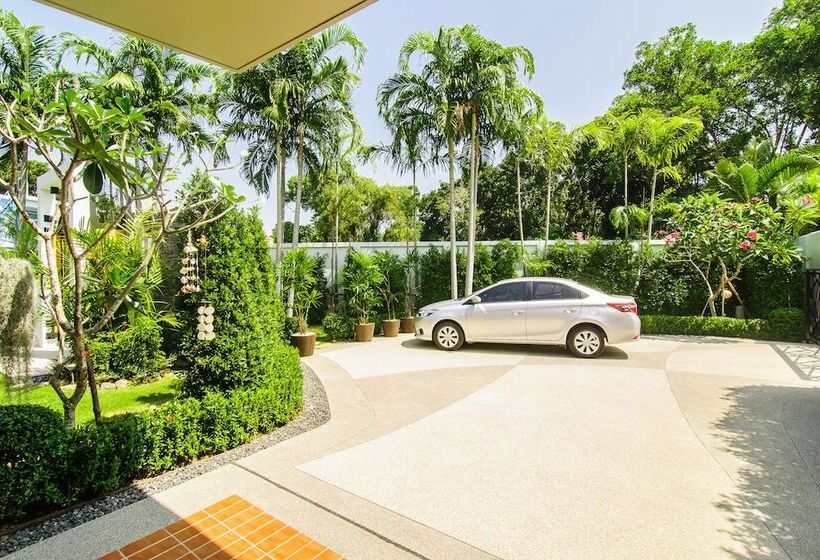 Villa Nias