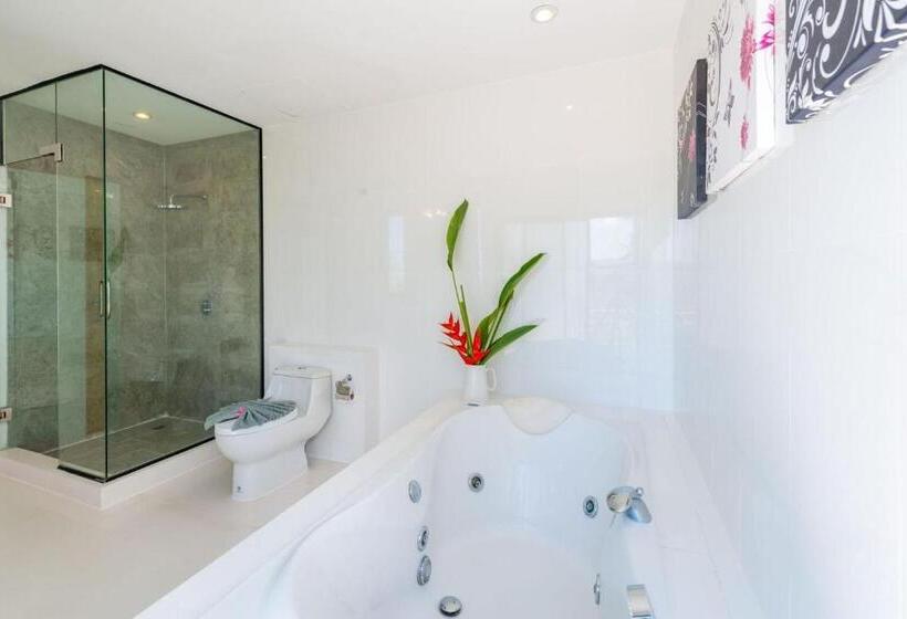 White Stone   Luxurious Sunset View 4 Bed Pool Villa