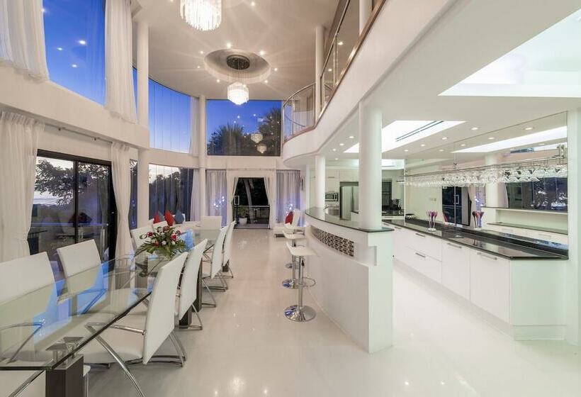 White Stone   Luxurious Sunset View 4 Bed Pool Villa