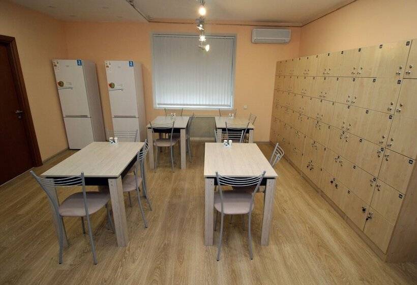 هاستل Homebox Capsule