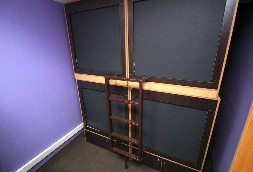 هاستل Homebox Capsule