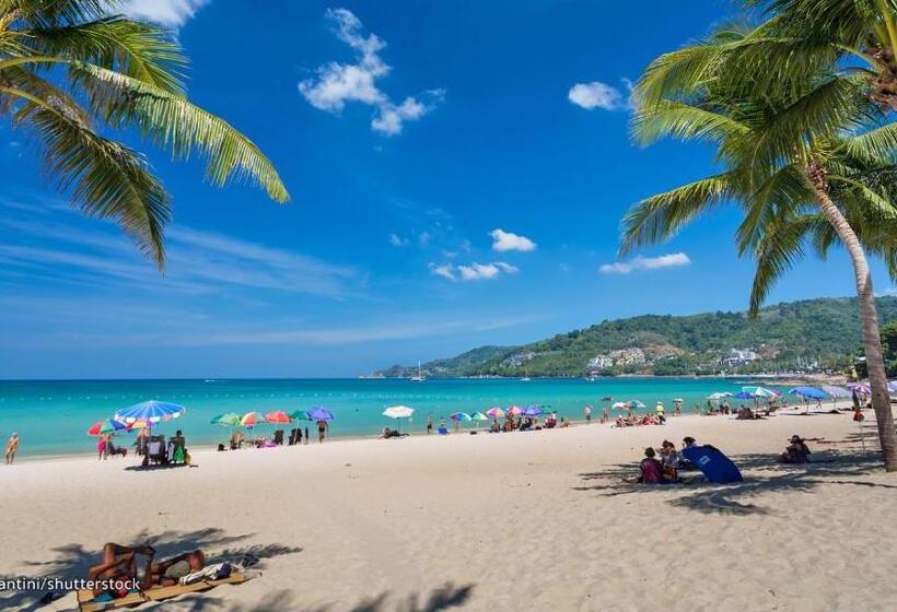 Popeyes Hostel Patong