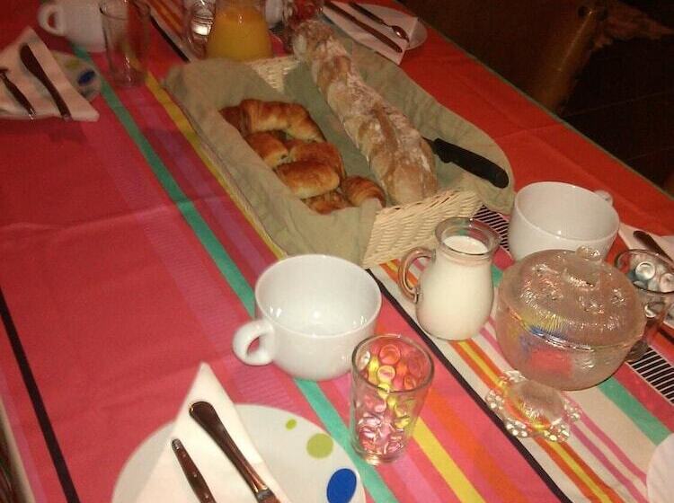 住宿加早餐  Chambres D'hôtes Ronquer