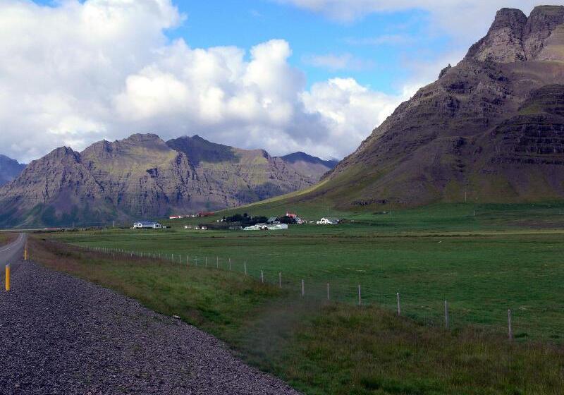 تختخواب و صبحانه Guesthouse Kalfafellsstadur