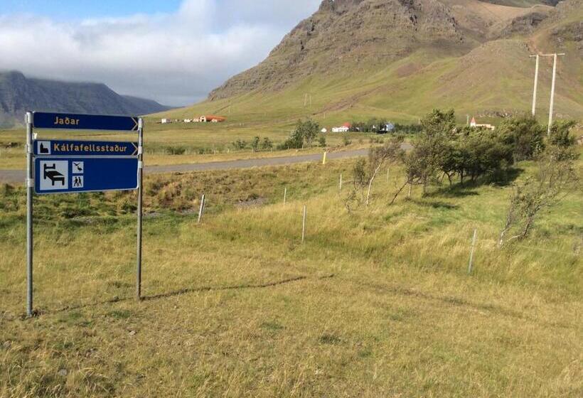 تختخواب و صبحانه Guesthouse Kalfafellsstadur