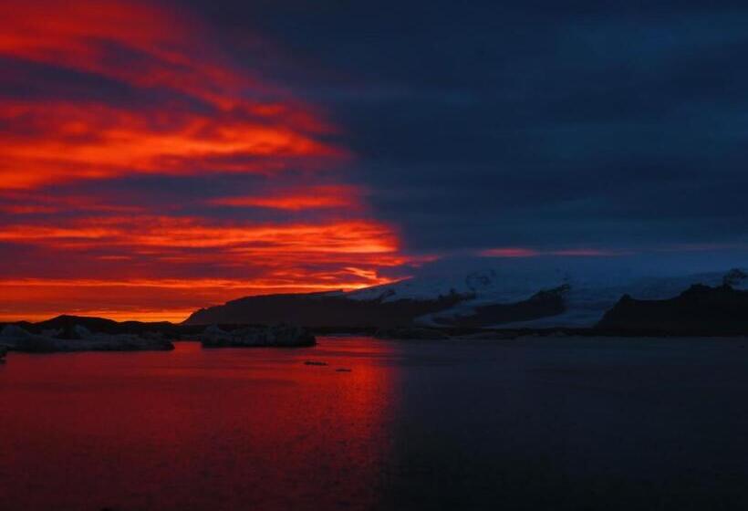 تختخواب و صبحانه Guesthouse Kalfafellsstadur