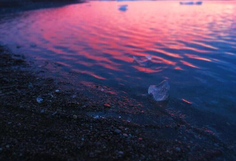 تختخواب و صبحانه Guesthouse Kalfafellsstadur